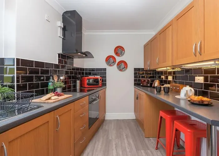 2Thevilla - Great Views, 3 Bedrooms, Parking, Central Location